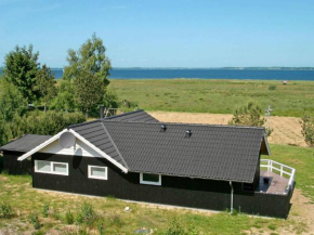 Three-Bedroom Holiday home in Højslev 4